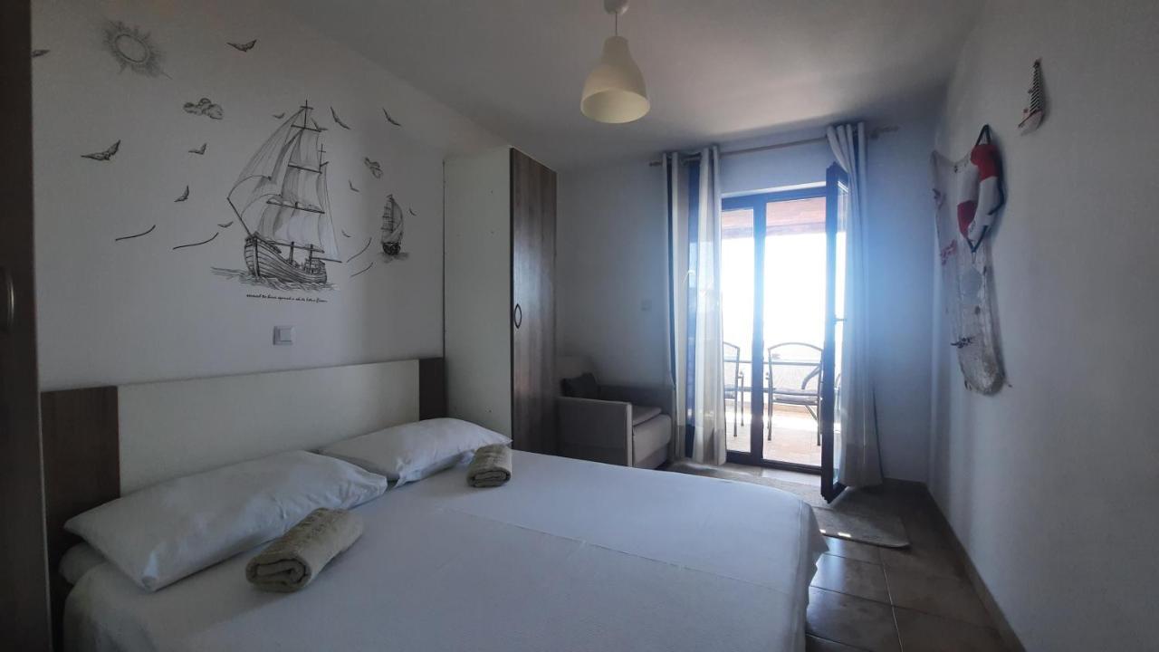Morska Vila Apartment Vir Exterior photo