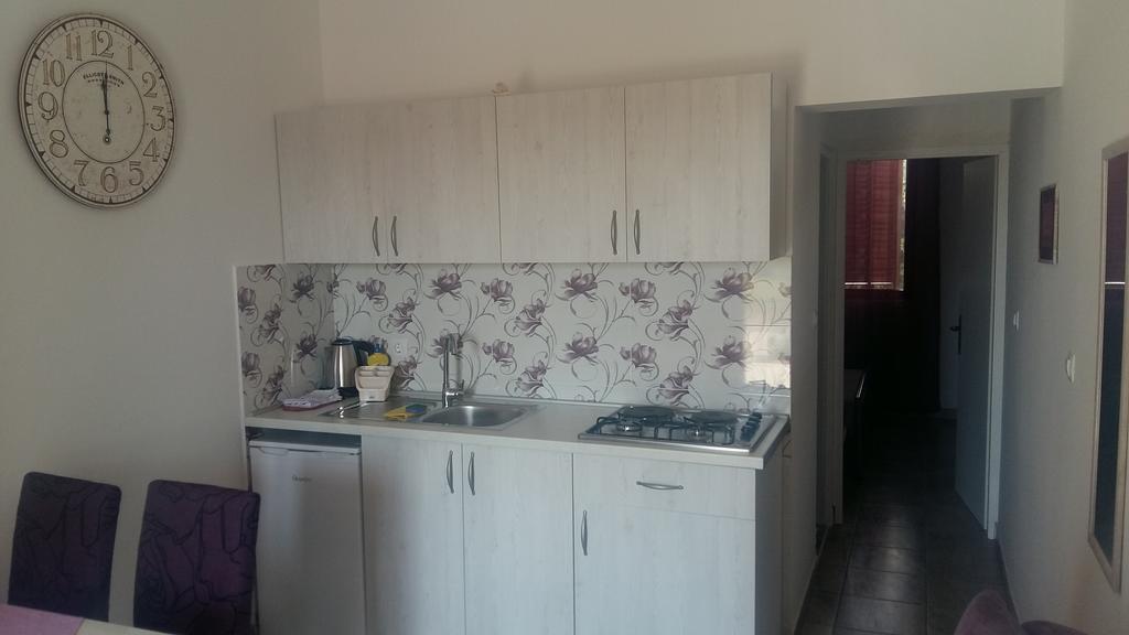 Morska Vila Apartment Vir Exterior photo