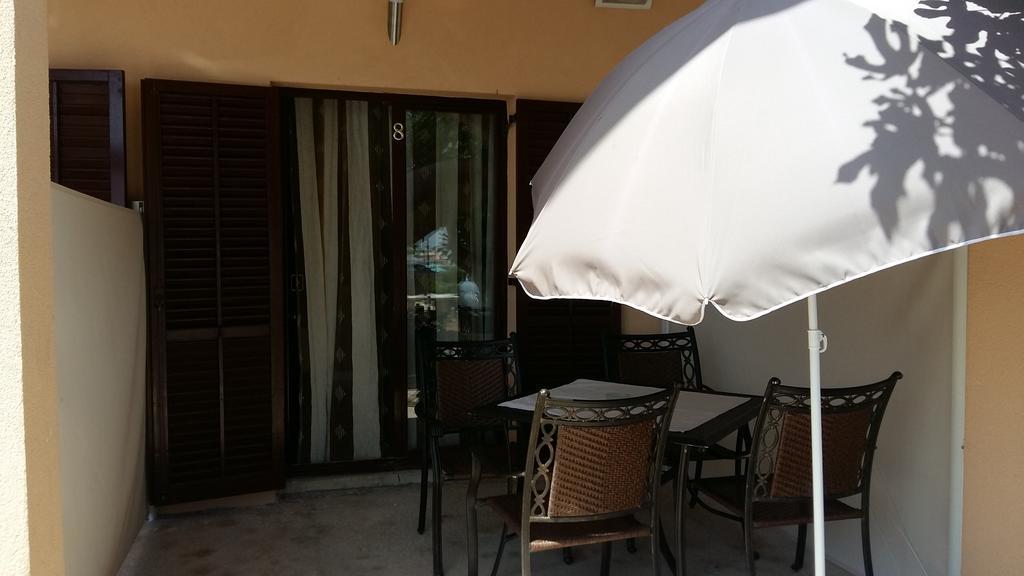 Morska Vila Apartment Vir Exterior photo