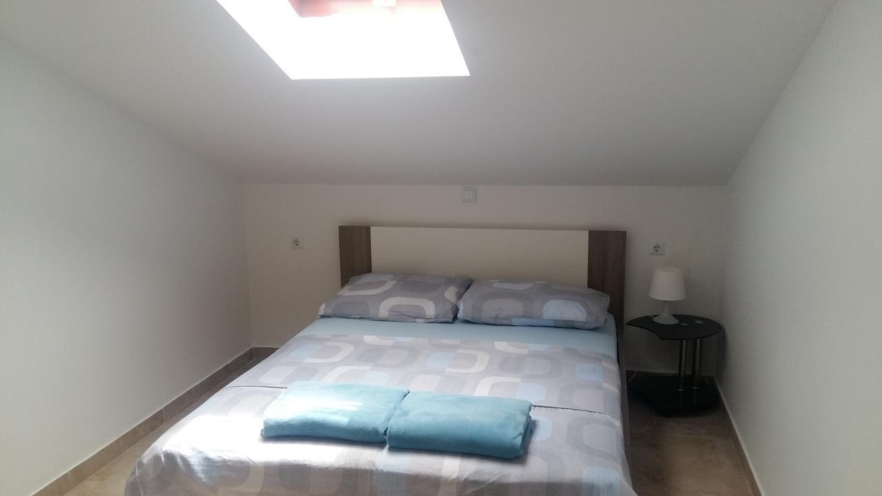 Morska Vila Apartment Vir Exterior photo