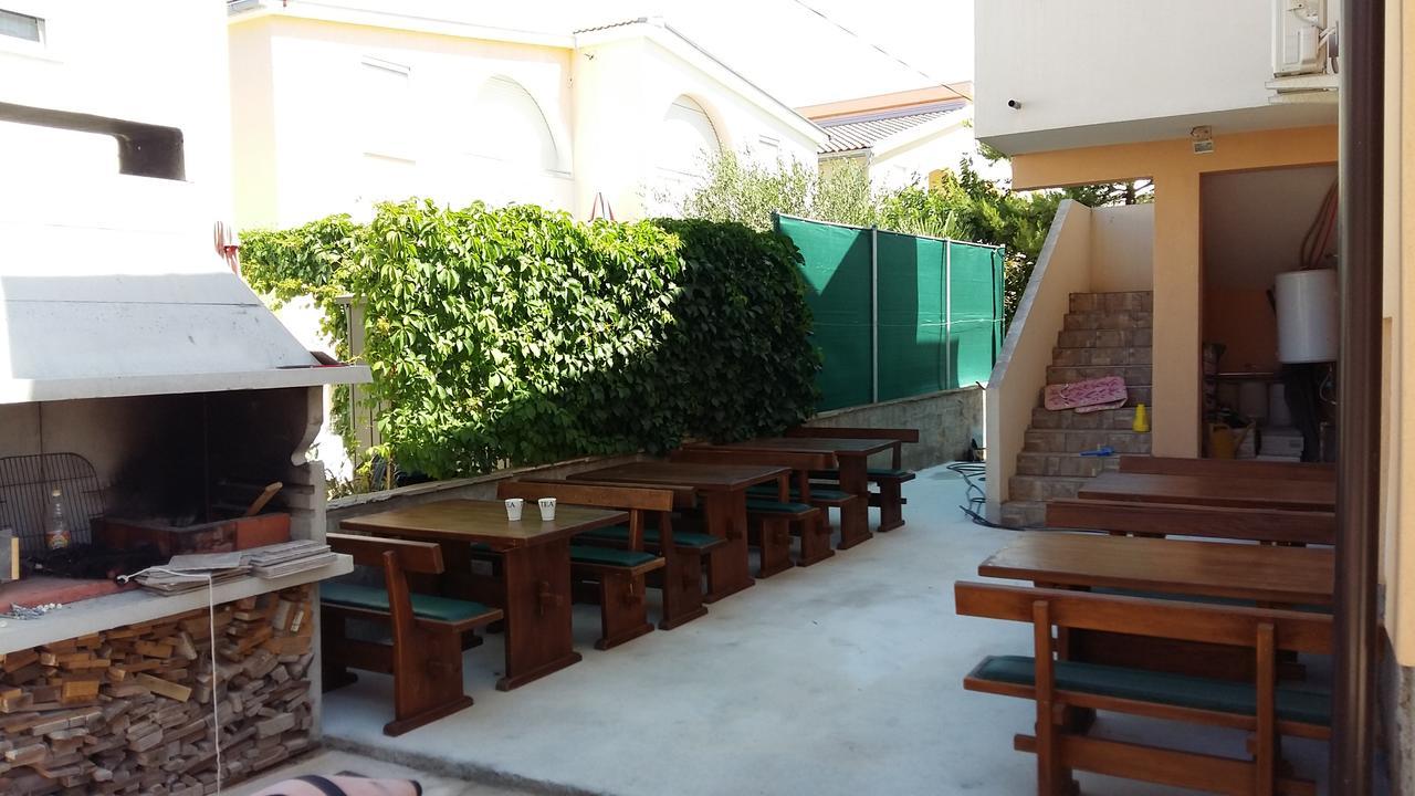 Morska Vila Apartment Vir Exterior photo