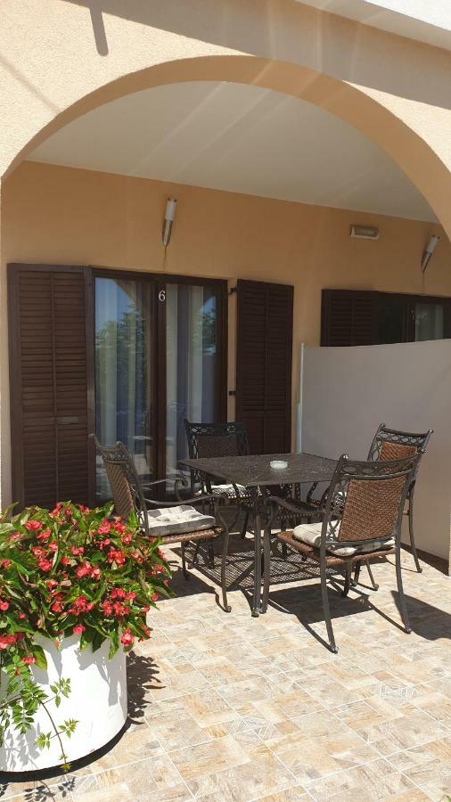 Morska Vila Apartment Vir Exterior photo